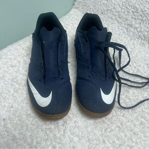Nike Mens Indoor Soccer Dark Blue White Swoosh Futbol Size 7 Men 9 Women W Laces